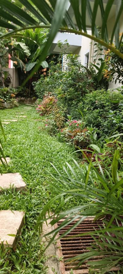 Layang Layang Home Ель-Нідо Екстер'єр фото